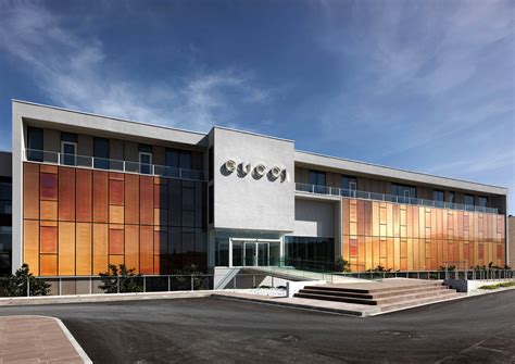 spaccio aziendale gucci scandicci|Gucci Headquarters / Genius Loci Architettura.